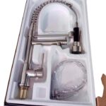 KITCHEN MIXER WITH SWIVEL SPOUT