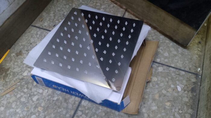 lirlee square metallic shower head