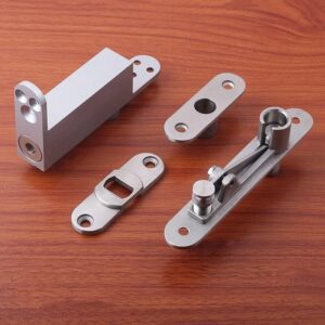 Self closing pivot door hinge