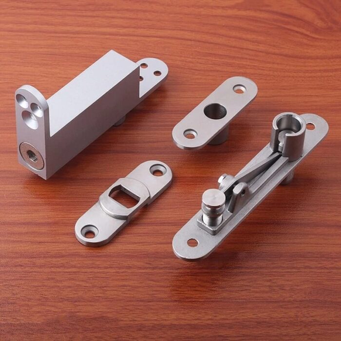 Self closing pivot door hinge