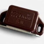 Magnetic cabinet catch