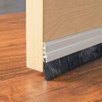 ALUMINIUM DOOR BOTTOM SEAL WITH Rubber -1mtr