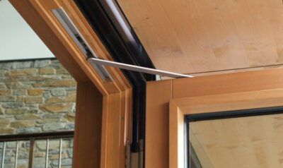 Concealed door closer