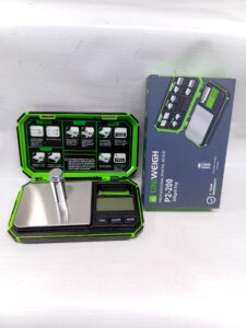 P2-200-pocket scale