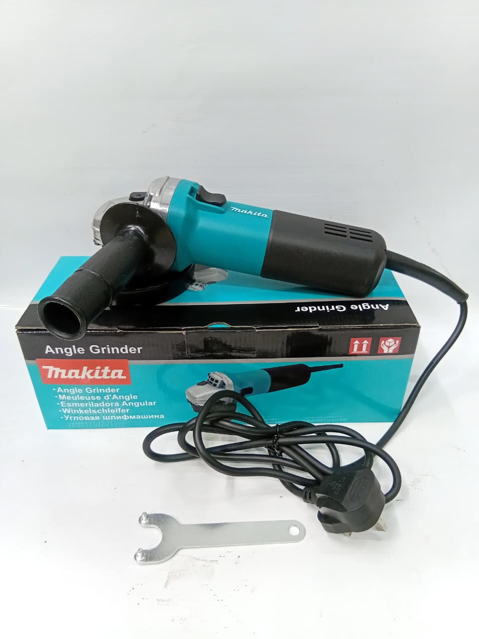 Makita grinder 4.5" NOW Makita grinder 4.5" NOW