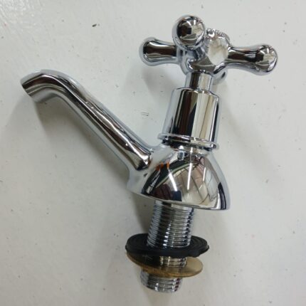Half turn pillar sink tap
