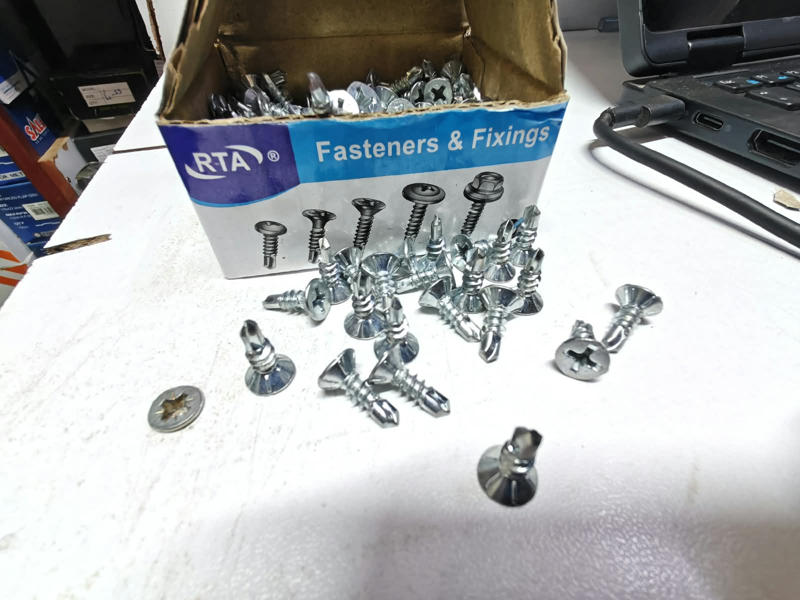 1/2" Self Drilling Screw 1/2" Self Drilling Screw